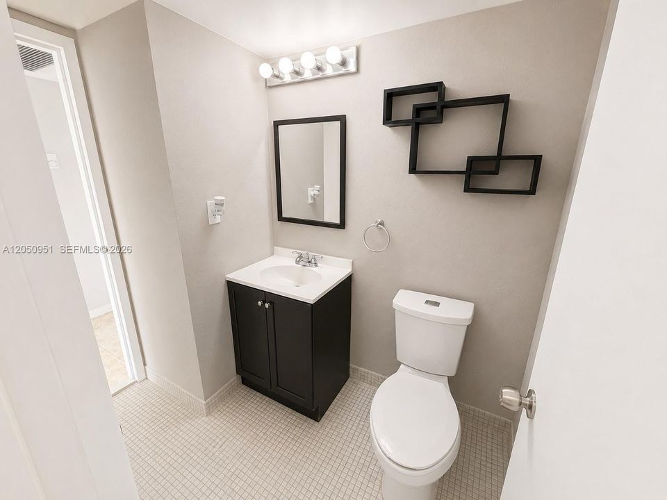 En Venta: $299,000 (1 camas, 1 baños, 896 Pies cuadrados)