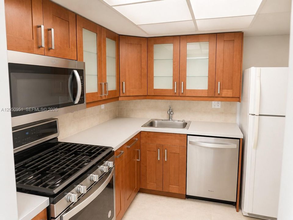 En Venta: $299,000 (1 camas, 1 baños, 896 Pies cuadrados)