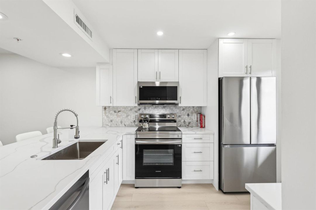 13-web-or-mls-Marina Isle Way 101-2405-0