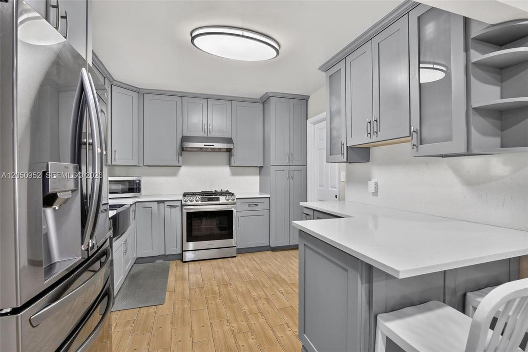 На продажу: $619,900 (3 спален, 2 ванн, 1408 Квадратных фут)