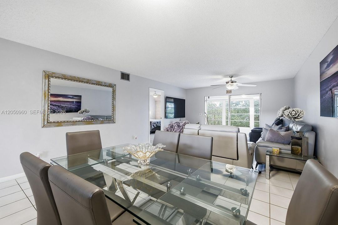 En Venta: $249,900 (2 camas, 2 baños, 1192 Pies cuadrados)