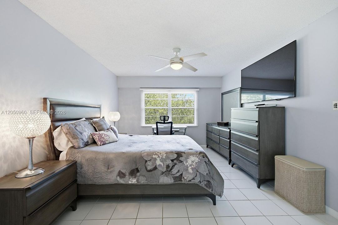 En Venta: $249,900 (2 camas, 2 baños, 1192 Pies cuadrados)