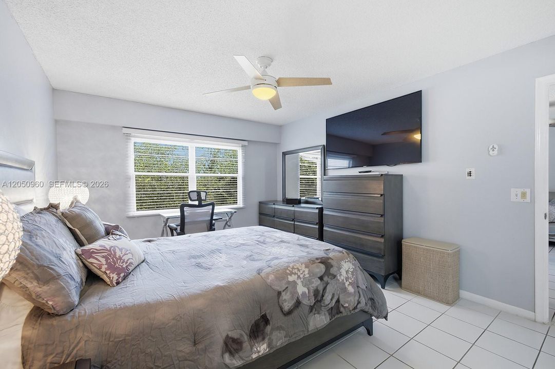 En Venta: $249,900 (2 camas, 2 baños, 1192 Pies cuadrados)