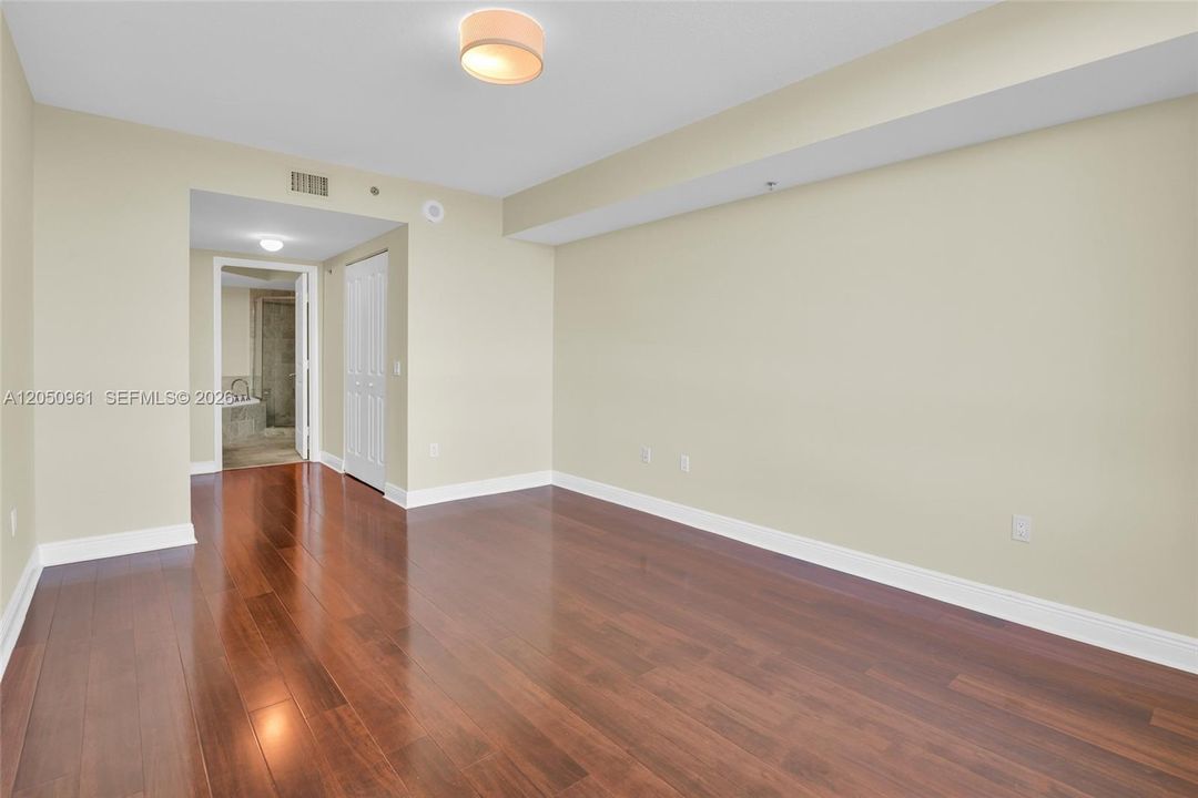 En Renta: $2,950 (2 camas, 2 baños, 1165 Pies cuadrados)