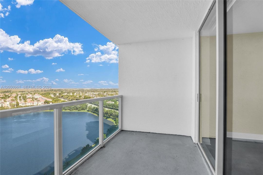 En Renta: $2,950 (2 camas, 2 baños, 1165 Pies cuadrados)