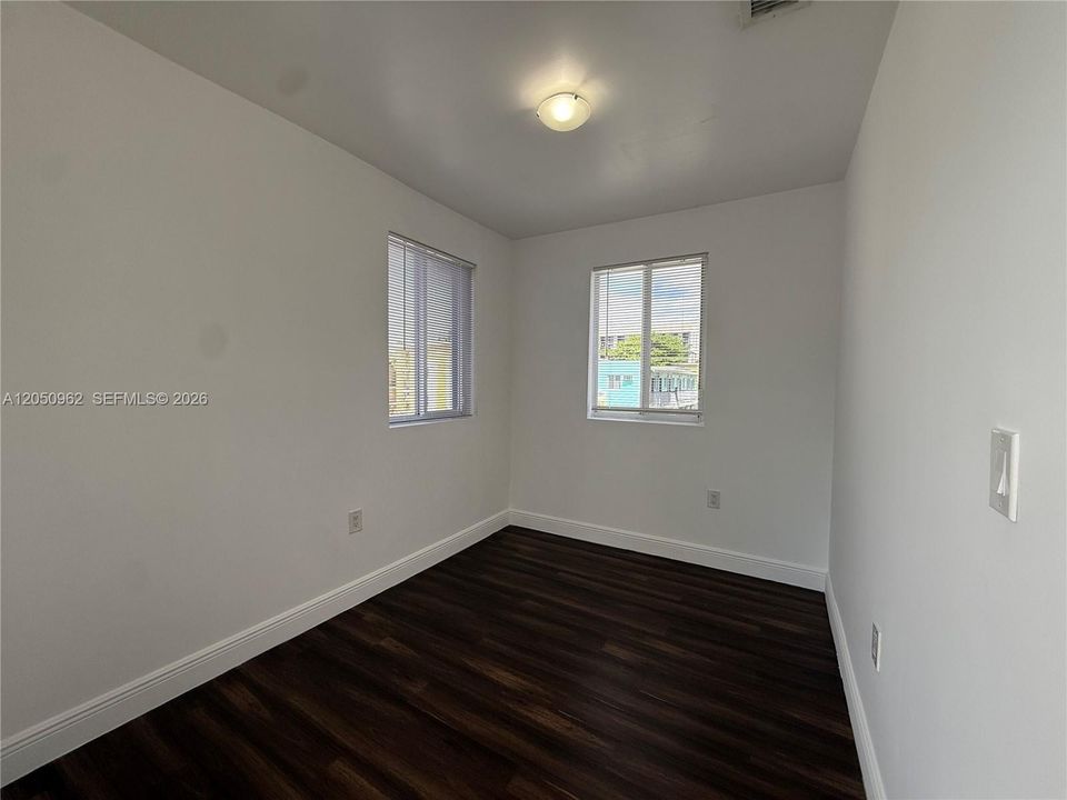 For Rent: $2,075 (2 beds, 1 baths, 750 Square Feet)