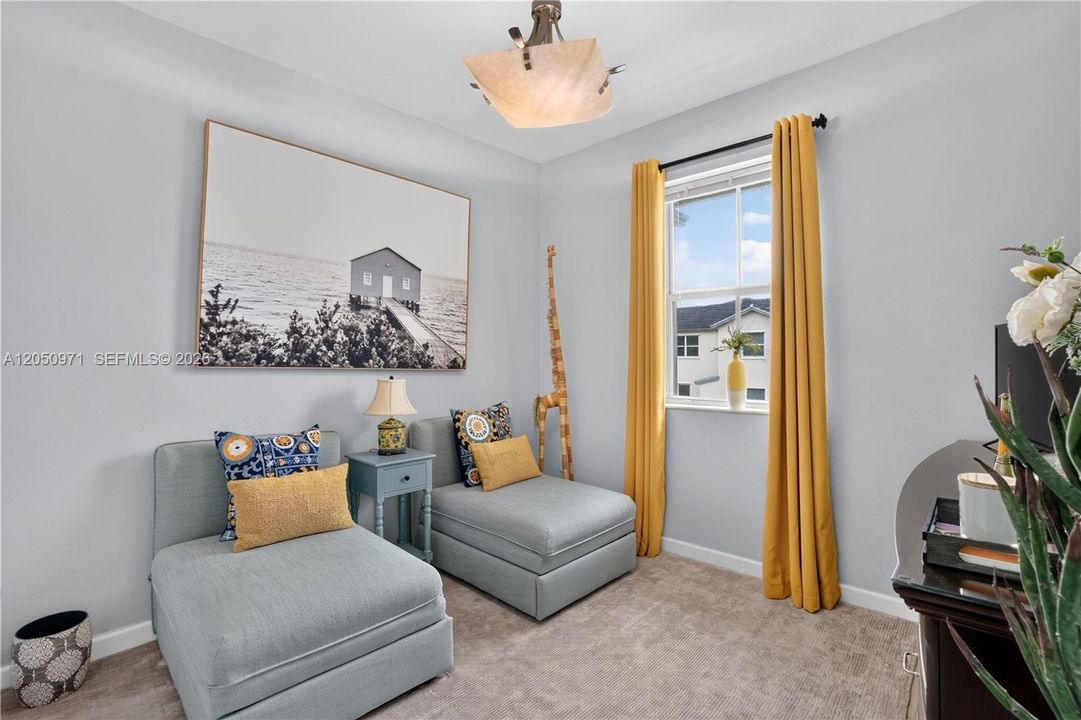 For Sale: $299,000 (3 beds, 2 baths, 1151 Square Feet)