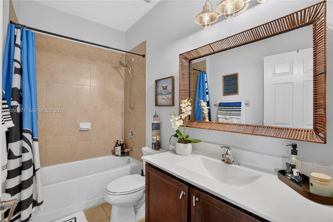 For Sale: $299,000 (3 beds, 2 baths, 1151 Square Feet)