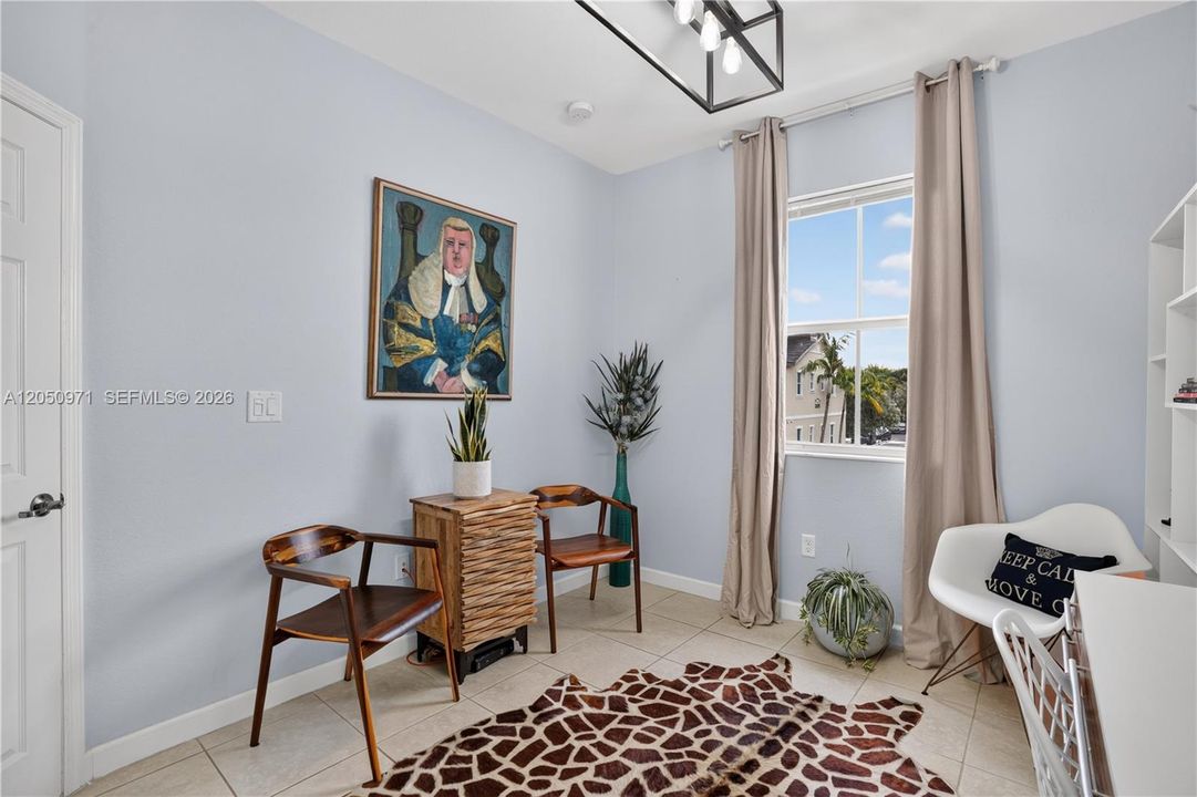 For Sale: $299,000 (3 beds, 2 baths, 1151 Square Feet)
