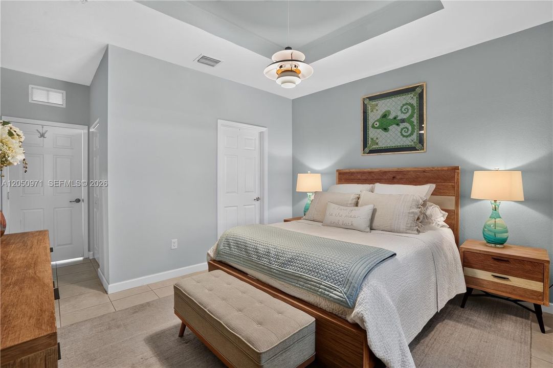 For Sale: $299,000 (3 beds, 2 baths, 1151 Square Feet)