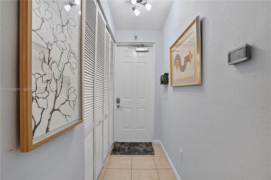 For Sale: $299,000 (3 beds, 2 baths, 1151 Square Feet)