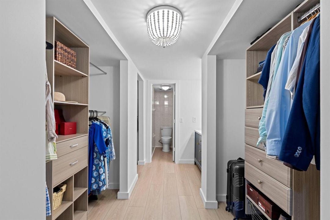 Walk-in Closet