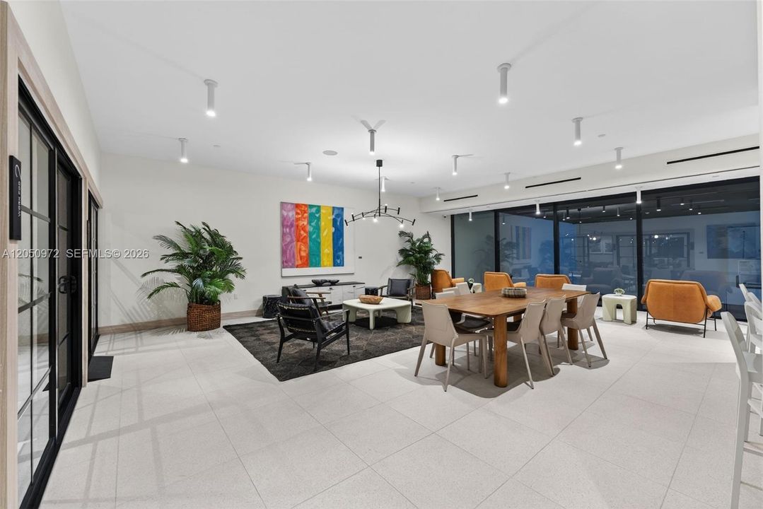 For Sale: $435,000 (0 beds, 1 baths, 392 Square Feet)