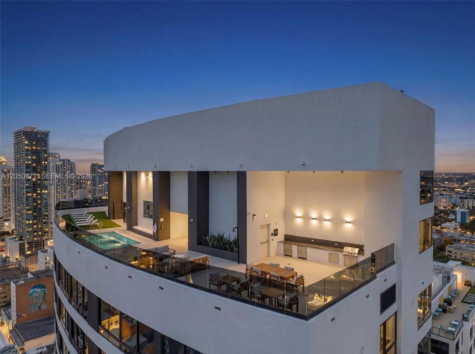 For Sale: $435,000 (0 beds, 1 baths, 392 Square Feet)