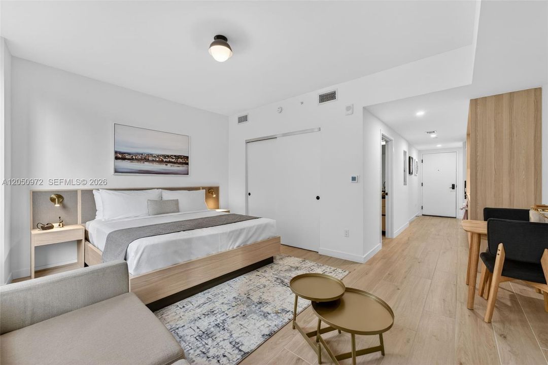 For Sale: $435,000 (0 beds, 1 baths, 392 Square Feet)