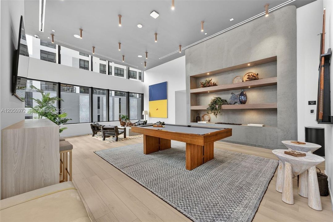 For Sale: $435,000 (0 beds, 1 baths, 392 Square Feet)
