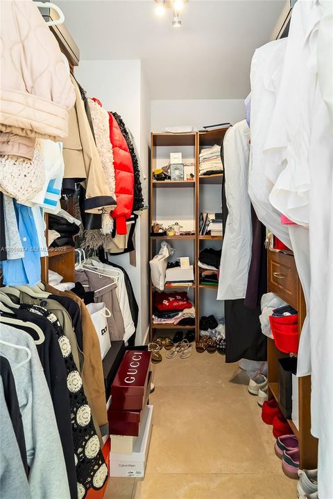 В аренду: $6,000 (2 спален, 2 ванн, 1570 Квадратных фут)