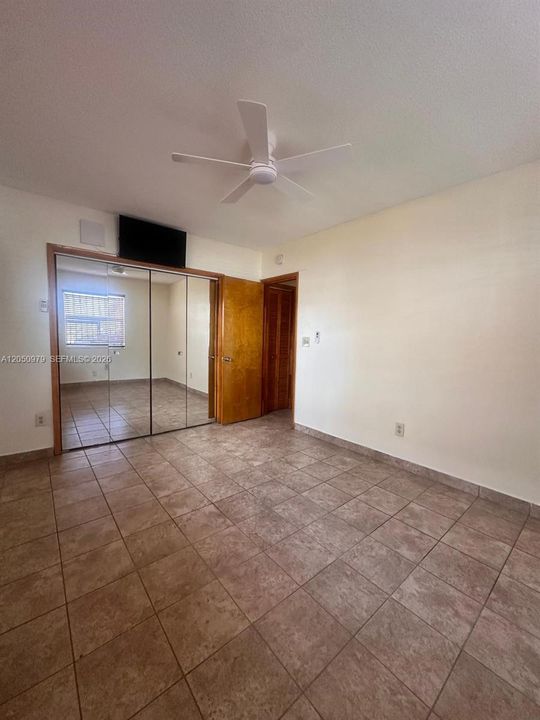 For Rent: $2,100 (2 beds, 1 baths, 648 Square Feet)