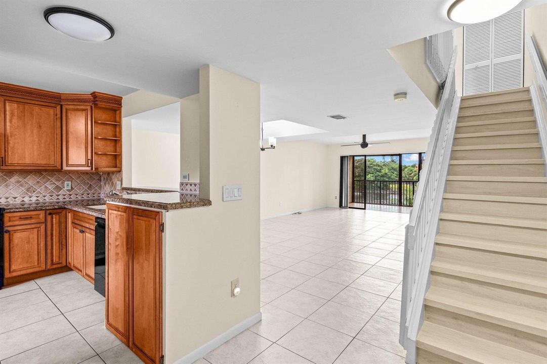 013-210CaptainsWalk-711-DelrayBeach-FL-3