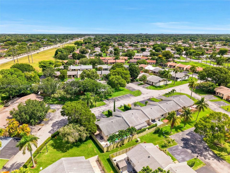 For Sale: $470,000 (3 beds, 1 baths, 1015 Square Feet)