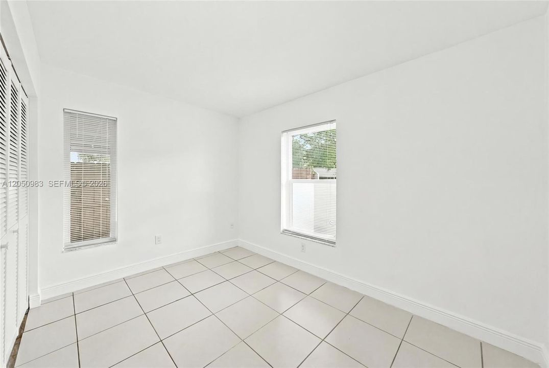 For Sale: $470,000 (3 beds, 1 baths, 1015 Square Feet)