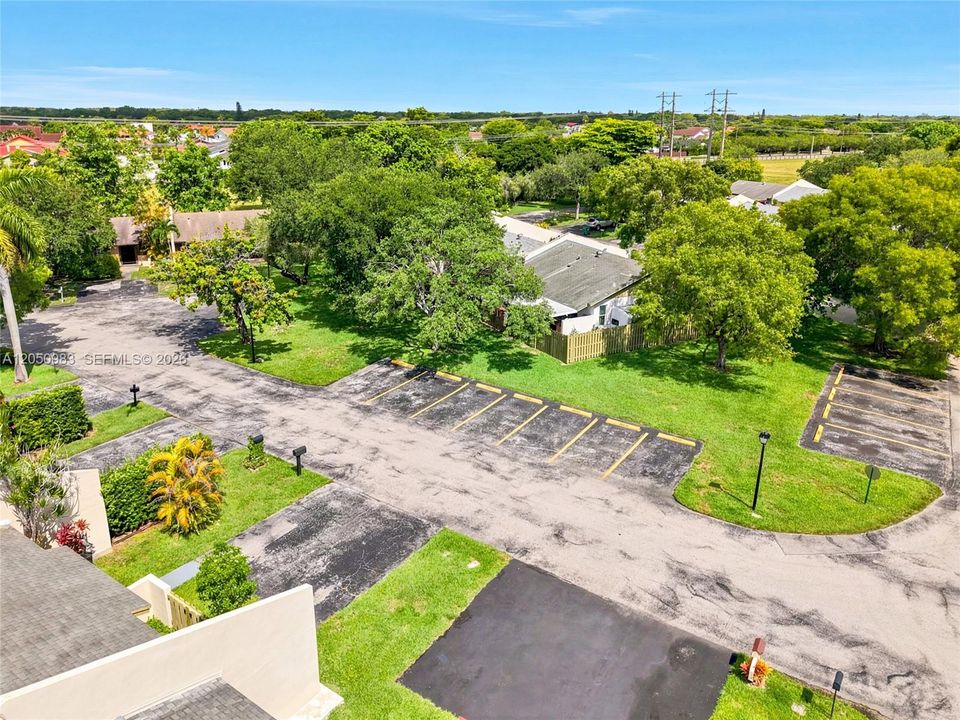 For Sale: $470,000 (3 beds, 1 baths, 1015 Square Feet)