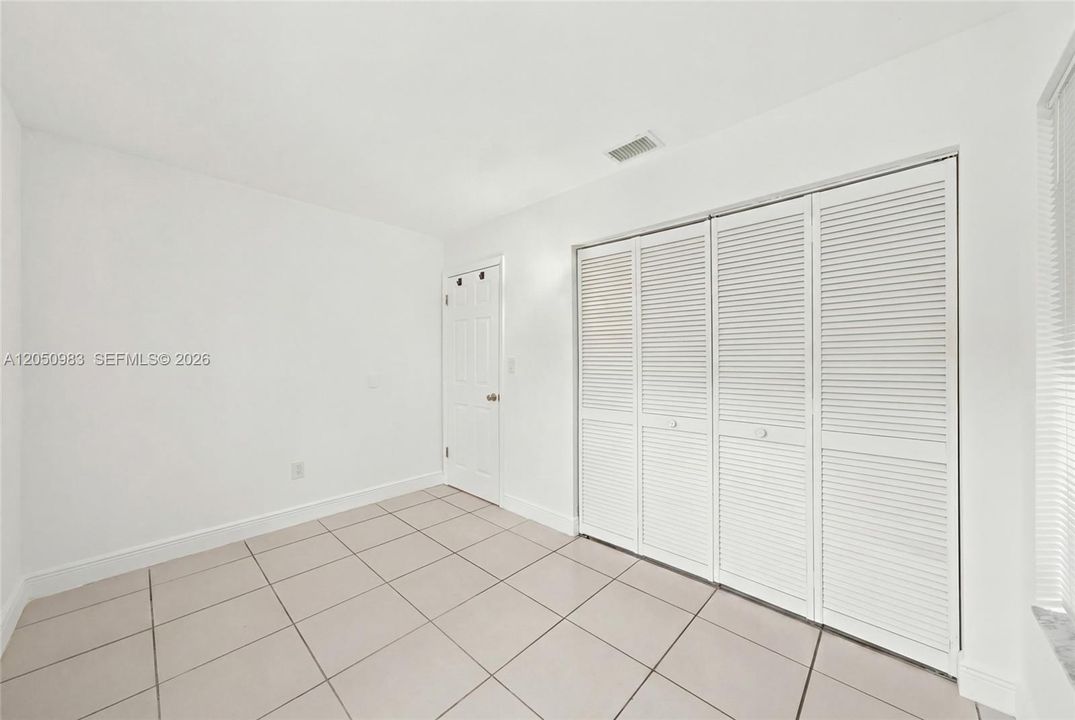 For Sale: $470,000 (3 beds, 1 baths, 1015 Square Feet)