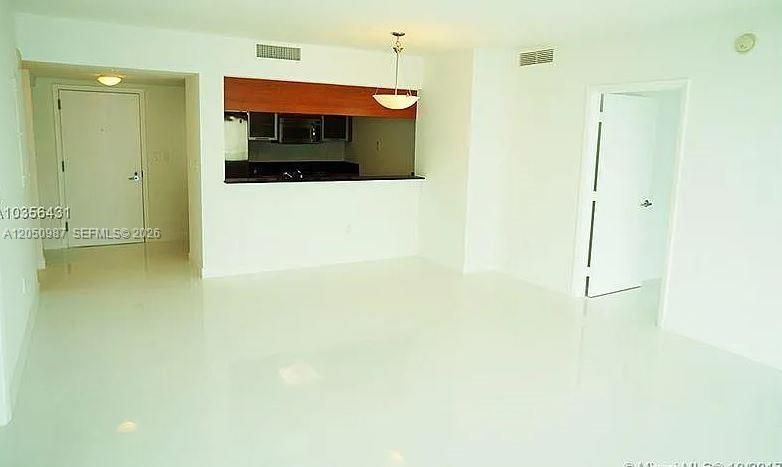 For Sale: $815,000 (2 beds, 2 baths, 1307 Square Feet)