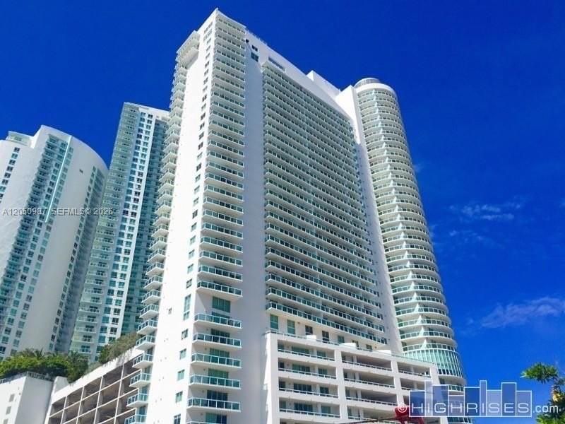 For Sale: $815,000 (2 beds, 2 baths, 1307 Square Feet)