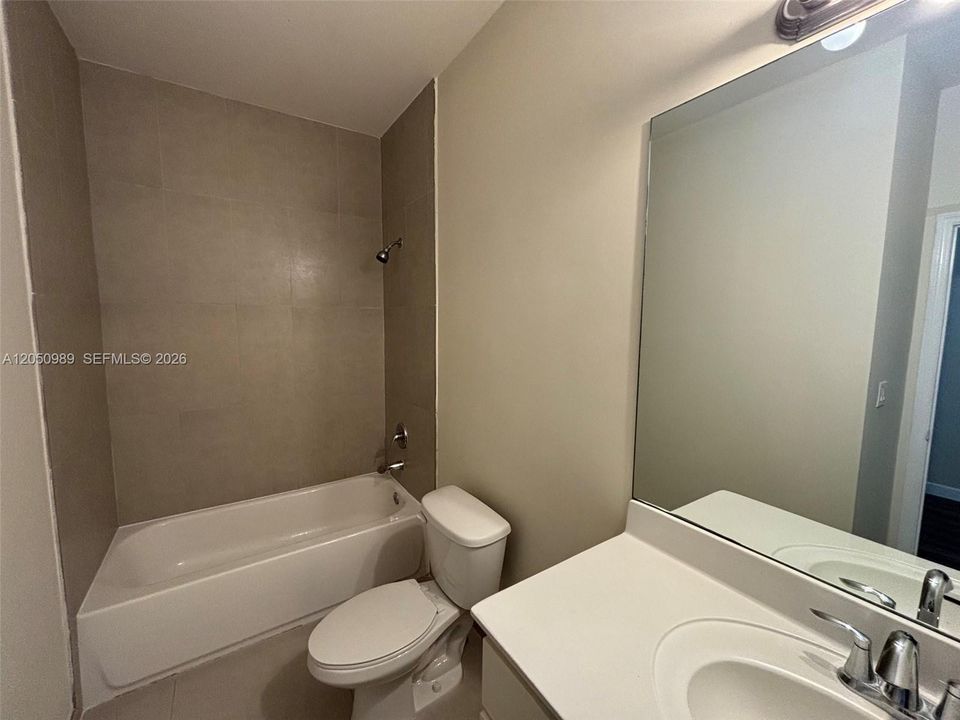 В аренду: $4,190 (4 спален, 3 ванн, 2206 Квадратных фут)