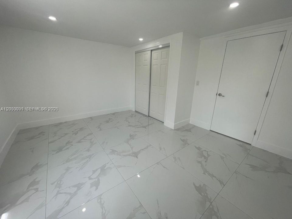 В аренду: $3,800 (3 спален, 2 ванн, 2572 Квадратных фут)