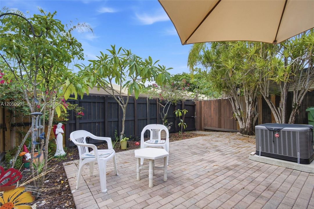 For Sale: $420,000 (3 beds, 2 baths, 1304 Square Feet)