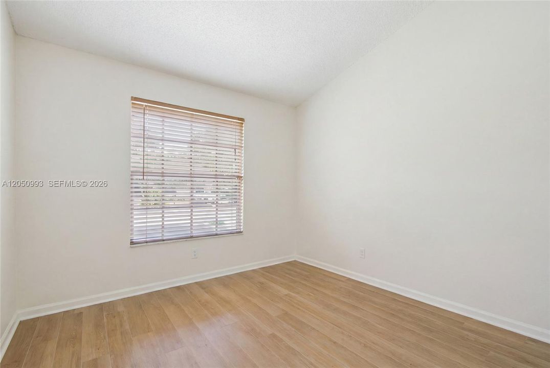 For Sale: $420,000 (3 beds, 2 baths, 1304 Square Feet)