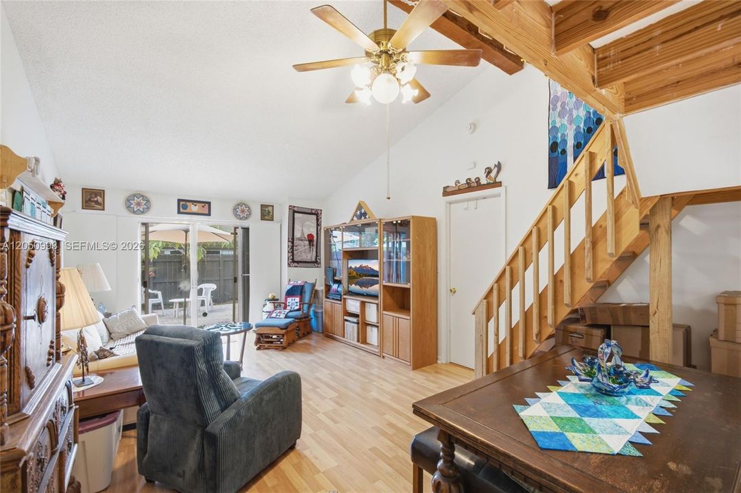 For Sale: $420,000 (3 beds, 2 baths, 1304 Square Feet)