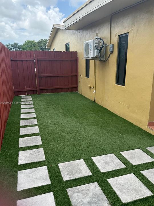 En Renta: $1,400 (1 camas, 1 baños, 2243 Pies cuadrados)