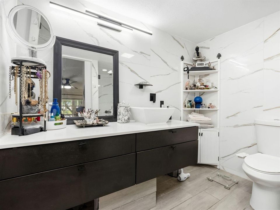 25. 3100 N Course Ln Unit 107 Interior