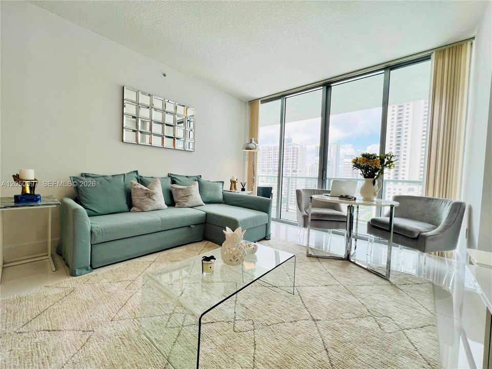 For Rent: $4,500 (2 beds, 2 baths, 1024 Square Feet)