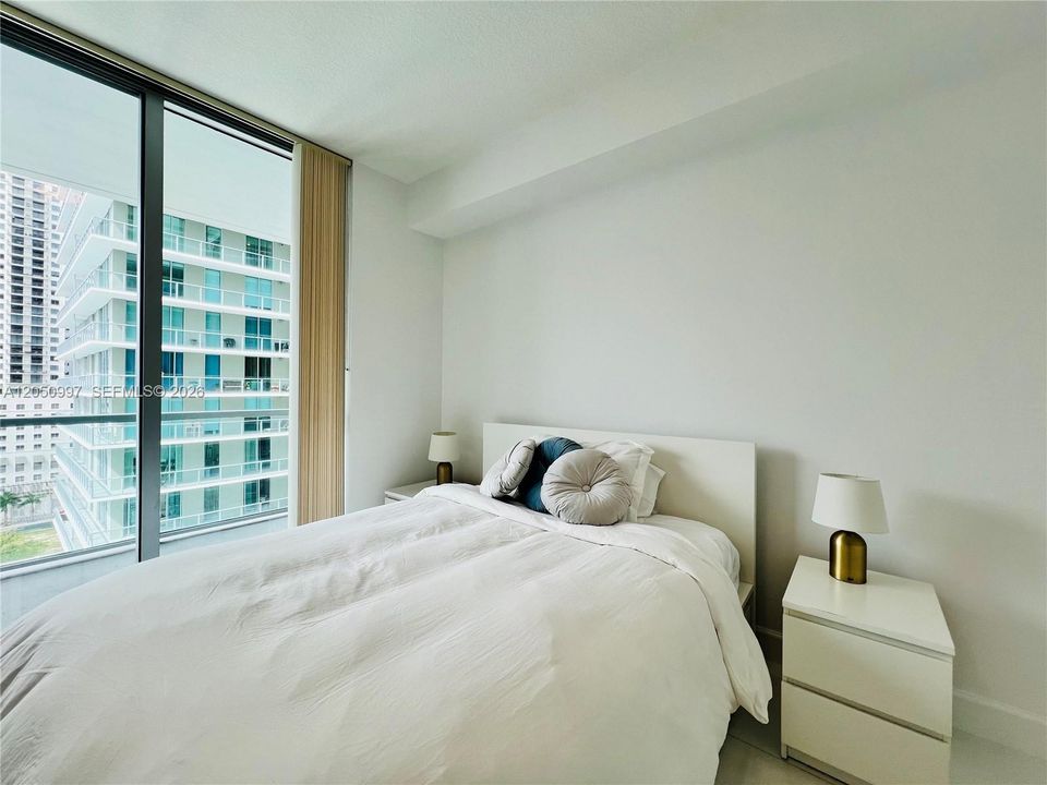 For Rent: $4,500 (2 beds, 2 baths, 1024 Square Feet)