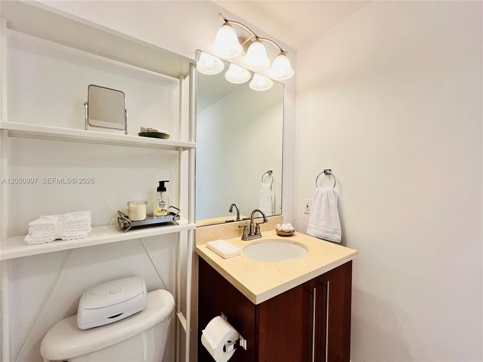 For Rent: $4,500 (2 beds, 2 baths, 1024 Square Feet)