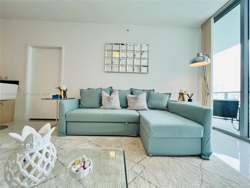 For Rent: $4,500 (2 beds, 2 baths, 1024 Square Feet)