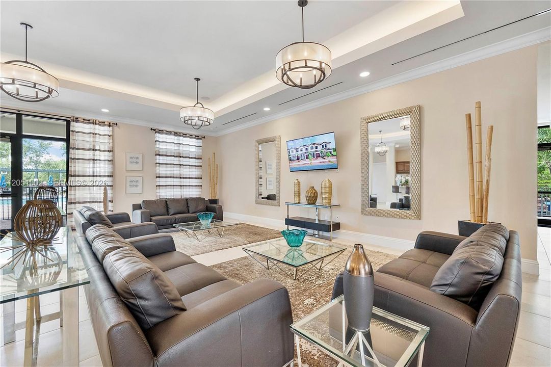 Active With Contract: $330,000 (2 beds, 2 baths, 1422 Square Feet)
