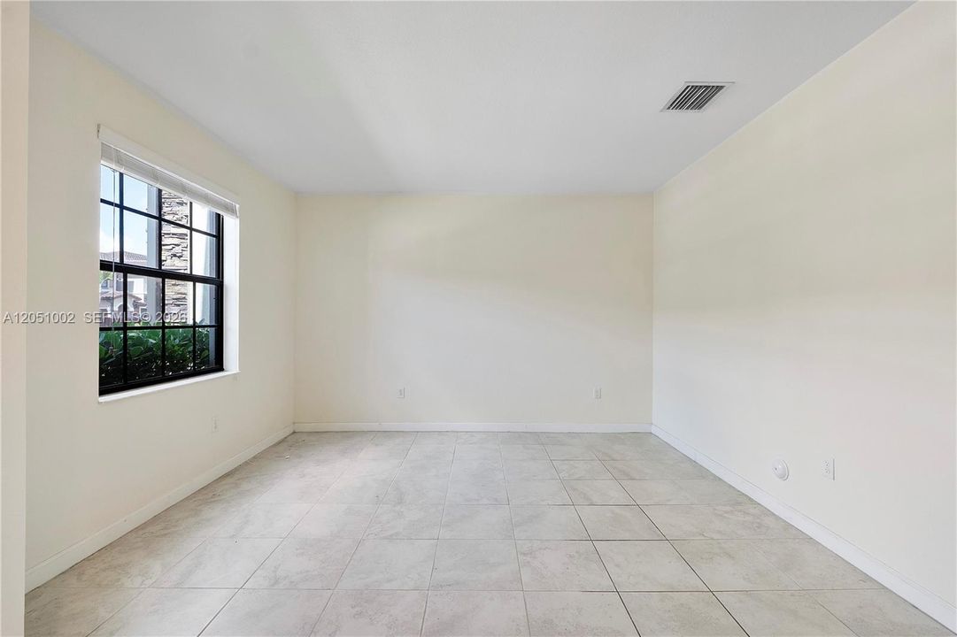 Active With Contract: $330,000 (2 beds, 2 baths, 1422 Square Feet)