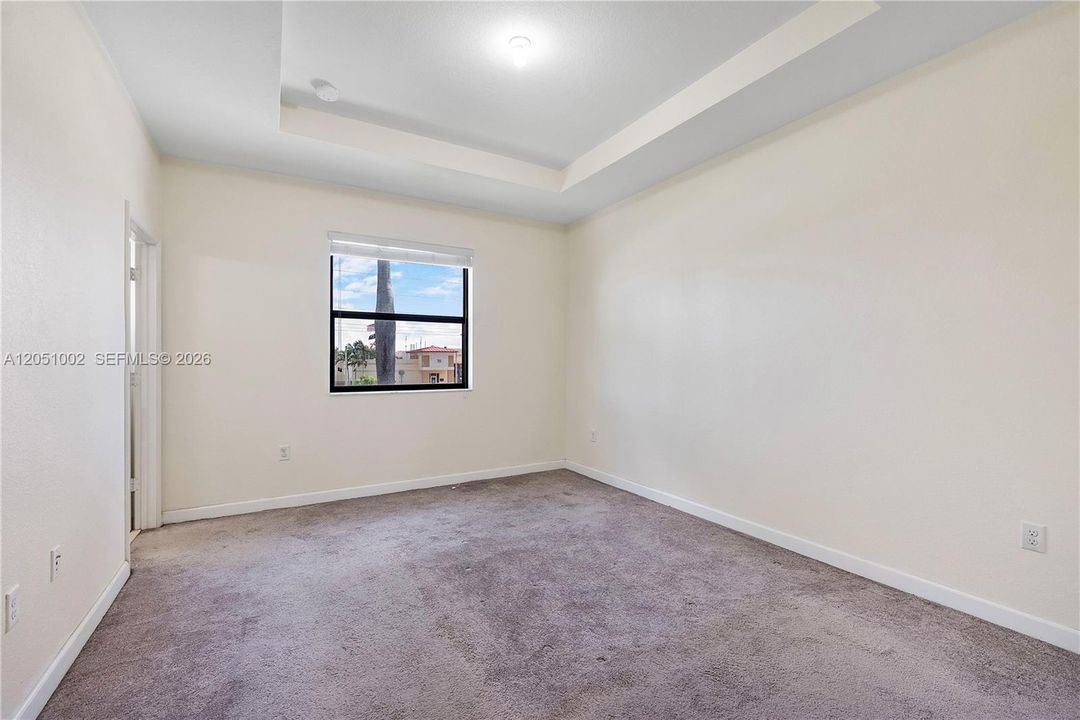 Active With Contract: $330,000 (2 beds, 2 baths, 1422 Square Feet)