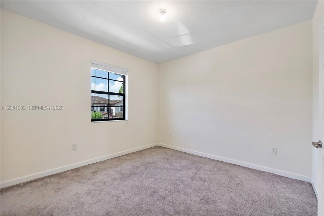 Active With Contract: $330,000 (2 beds, 2 baths, 1422 Square Feet)