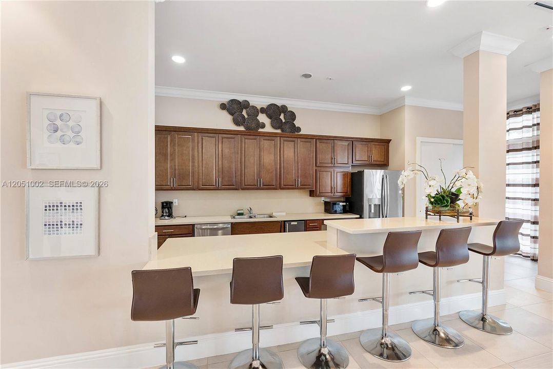 Active With Contract: $330,000 (2 beds, 2 baths, 1422 Square Feet)