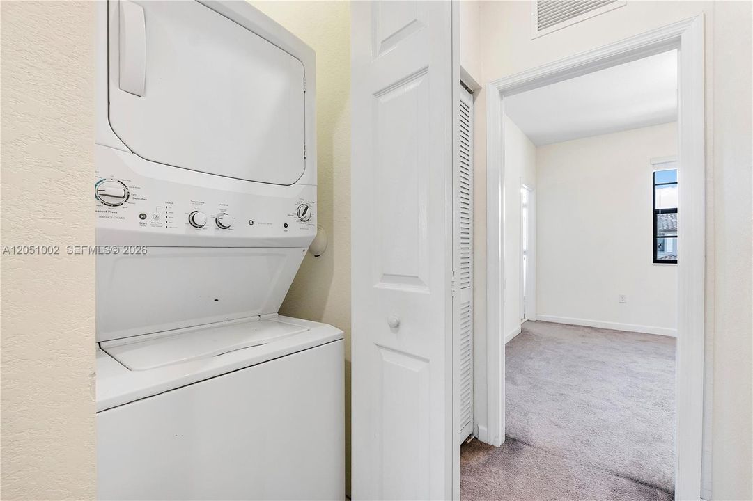 Active With Contract: $330,000 (2 beds, 2 baths, 1422 Square Feet)