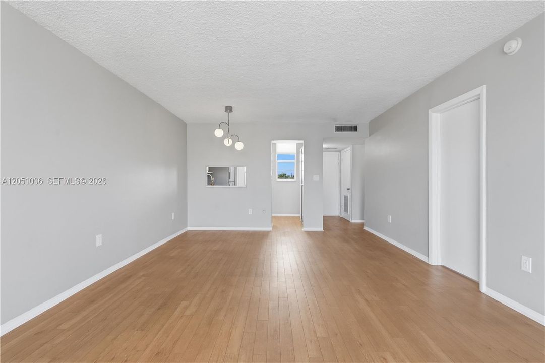 В аренду: $1,650 (1 спален, 1 ванн, 768 Квадратных фут)