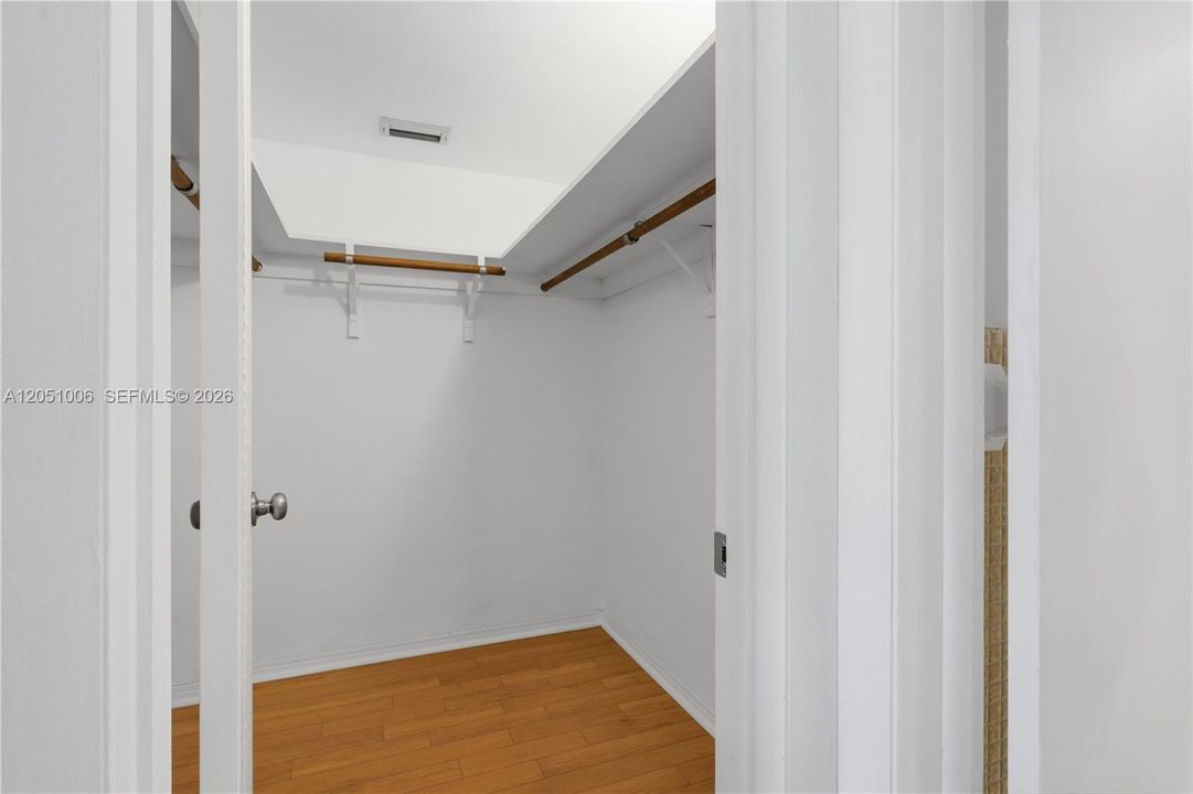 В аренду: $1,650 (1 спален, 1 ванн, 768 Квадратных фут)