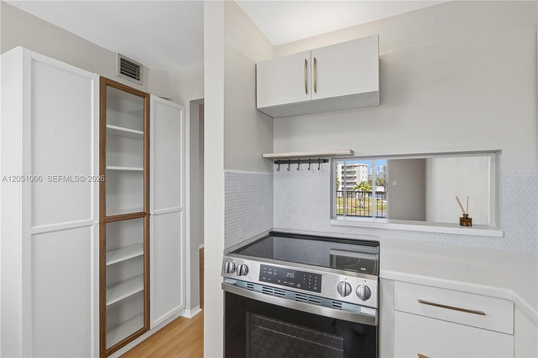 В аренду: $1,650 (1 спален, 1 ванн, 768 Квадратных фут)