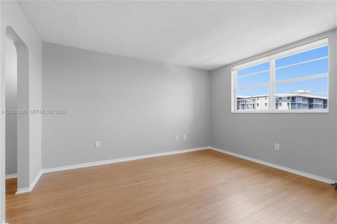 В аренду: $1,650 (1 спален, 1 ванн, 768 Квадратных фут)